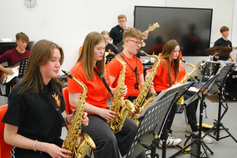 DONCASTER YOUTH SWING ORCHESTRA 24/25 15